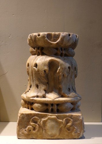 Sculpture  - Renaissance marble column - Florence, 15th century