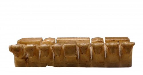 Votive alabaster sculpture - South Arabia, III-IV century AD