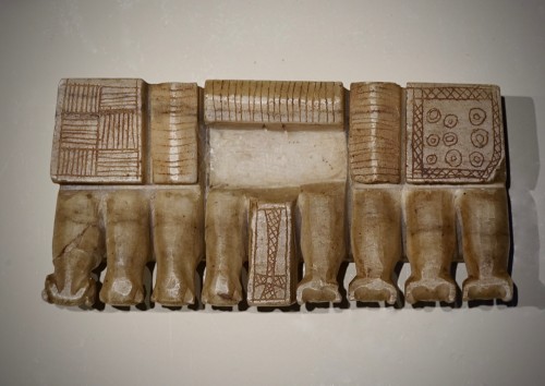 Votive alabaster sculpture - South Arabia, III-IV century AD - Ancient Art Style 