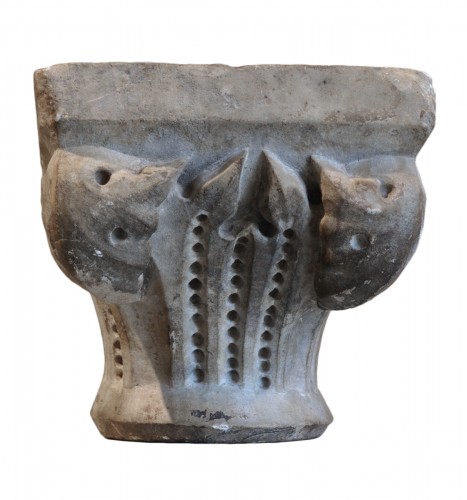 Small marble capital - Tuscany, XIV century