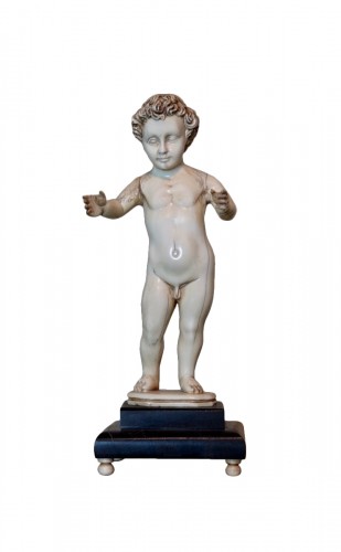 Ivory figure of Infant Jésus - Indo-Portuguese, first half of 18th century