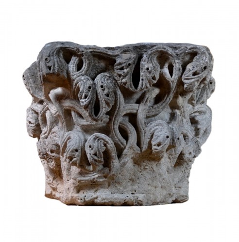 Pair of Romanesque capitals  - Ile de France, 12th century