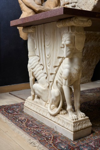 Importante table de milieu en marbre blanc et porphyre - Mobilier Style 