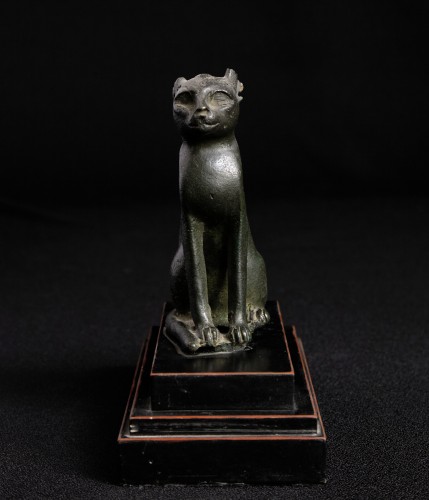 Chat Bastet en bronze, 305 avant JC - Archéologie Style 