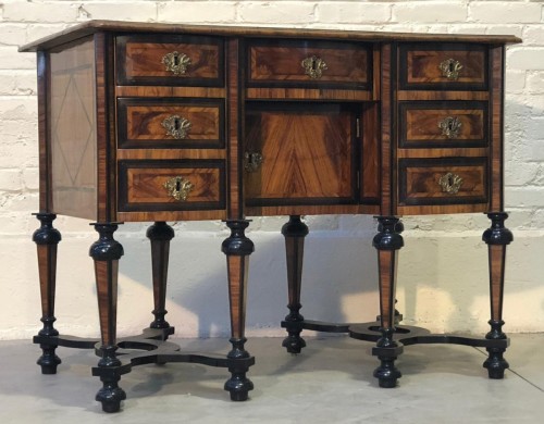 Bureau Mazarin grenoblois début XVIIIe siècle - Mobilier Style 