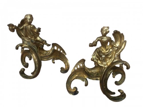 Paire de chenets Louis XV en bronze doré "aux buveurs"
