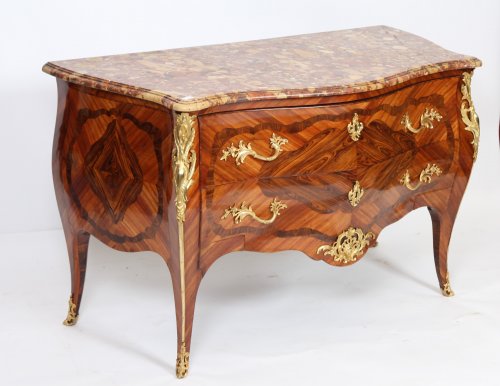 Commode Louis XV estampillée P. MIGEON