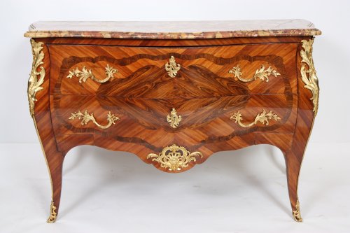 XVIIIe siècle - Commode Louis XV estampillée P. MIGEON