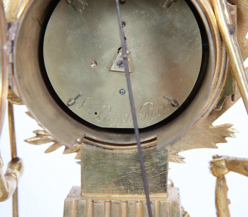 Horlogerie Pendule - Pendule Louis XVI "Aux enfants guerriers"