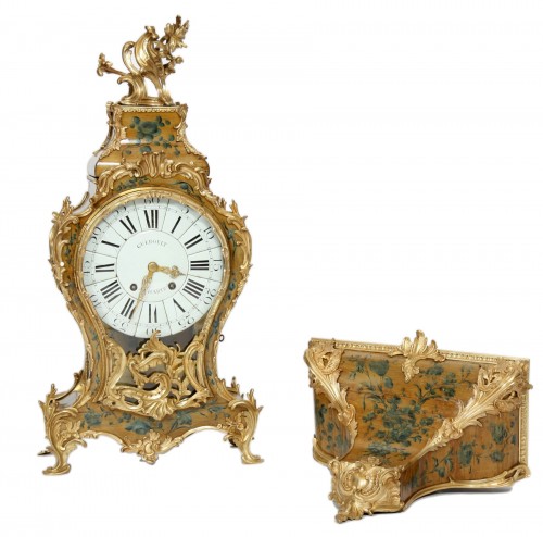 French Louis XV cartel in lacquered wood with yellow background