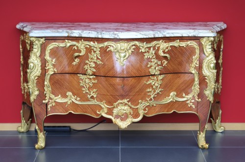 Importante commode Louis XV, modèle de Charles CRESSENT - Denoyelle antiquités