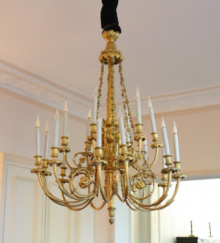 Important lustre de château en bronze doré - Luminaires Style 