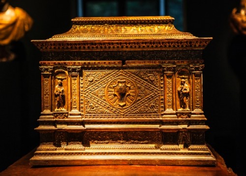 Furniture  - Gilt-wood chest