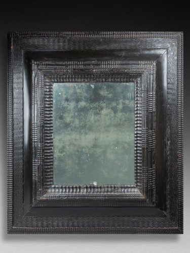 Miroir en Bois de poirier ébonisé vers 1700 - Miroirs, Trumeaux Style 