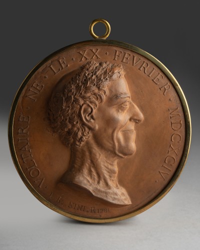 Portrait of Voltaire in the Antique style, Jean-Baptiste Nini (1717–1786) - Sculpture Style 