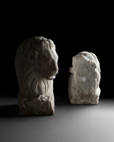 Marble Recumbant lions - 