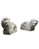 Lions couchés en marbre