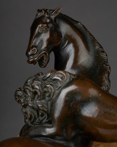  - Lion attaquant un cheval