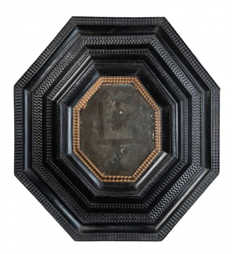 Ebonised Octagonal Frame, Italy 17th Century