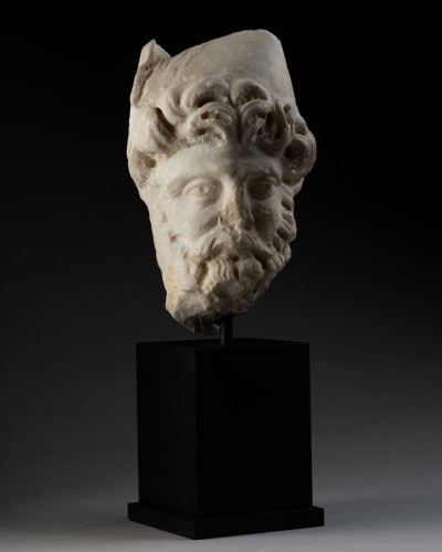 Head of a Dacian - Sculpture Style 