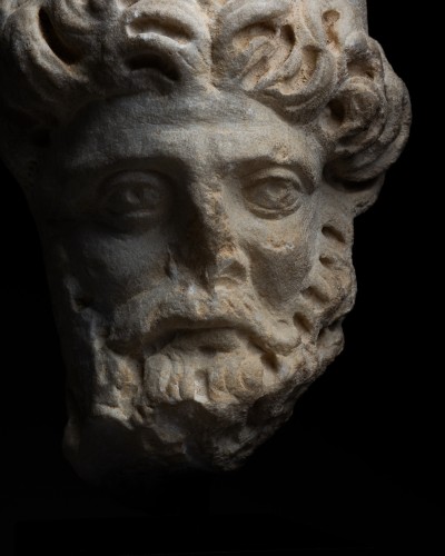 Antiquités - Head of a Dacian