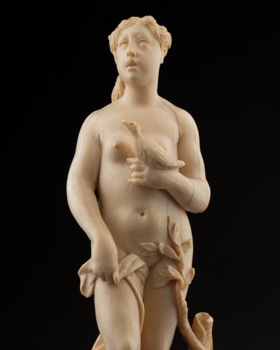 Ivory figurine of Eve - Sculpture Style 