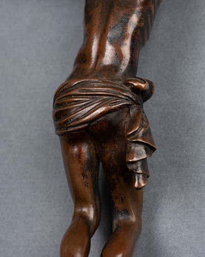 XVIIe siècle - Crucifix au Christ vivant