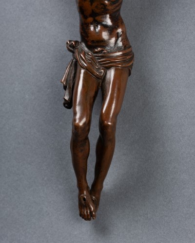 Antiquités - Crucifix au Christ vivant