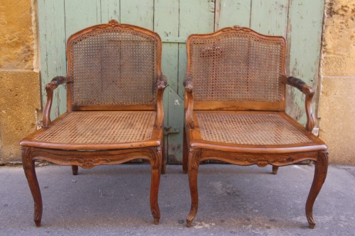 Paire de fauteuils cannés Louis XV, l'un estampillé Antoine Bonnemain - Sièges Style Louis XV