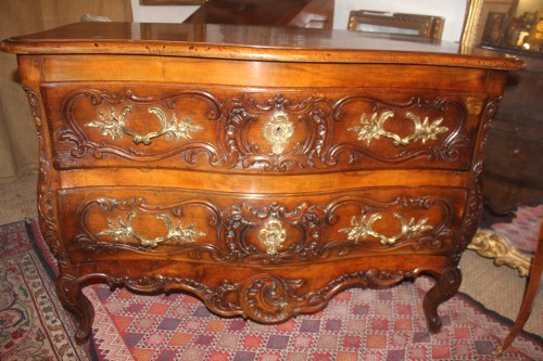 Furniture  - Louis XV Provencal walnut commode