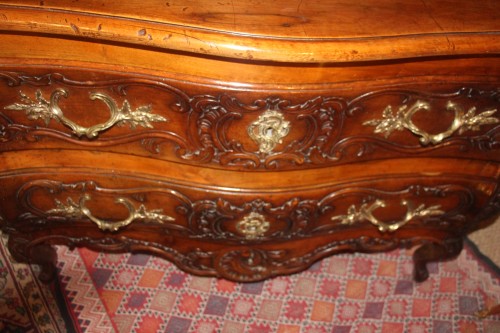 Antiquités - Commode provençale en noyer d'époque Louis XV