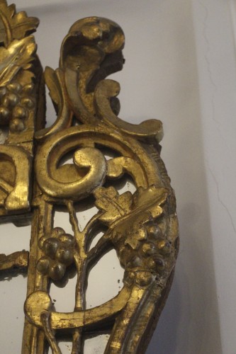 Important miroir provençal à parecloses, époque Louis XV - Didascalies