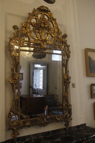 Antiquités - Important miroir provençal à parecloses, époque Louis XV