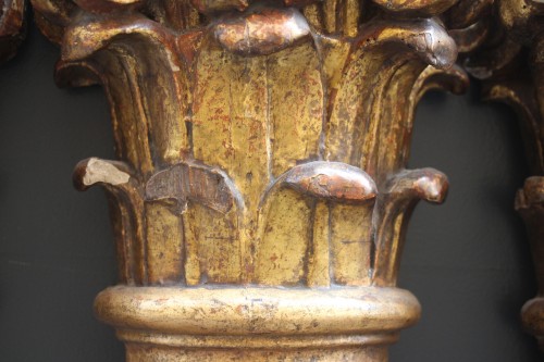 Antiquités - Suite de quatre demi-colonnes en bois doré, origine italienne, fin du XVIIIe siècle