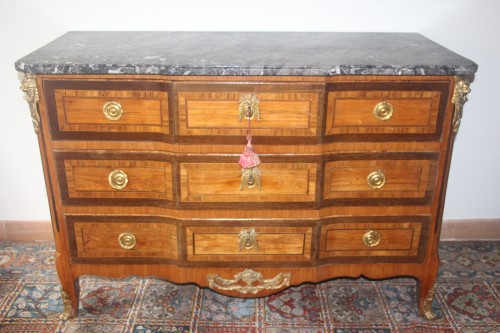 Furniture  - Transition marquetry chest of drawers, 18th century