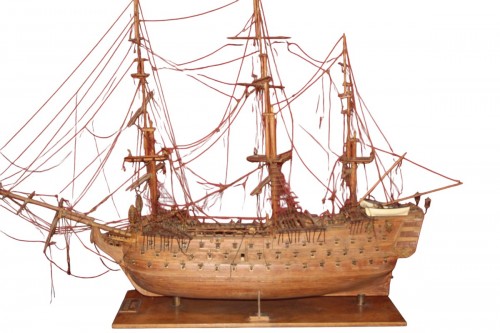 "Le HMS Victory", maquette de bateau en bois, fin du XIXe siècle