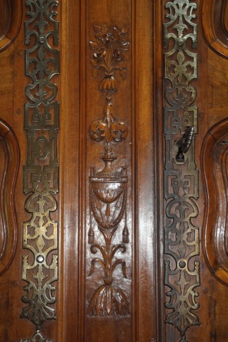 Mobilier Armoire - Armoire de mariage provençale d'époque Louis XV