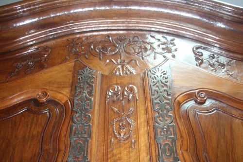 Armoire de mariage provençale d'époque Louis XV - Louis XV