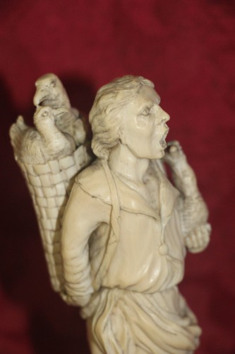 Le vendeur d'oies en ivoire d'origine flamande du XVIIIe siècle - Louis XV