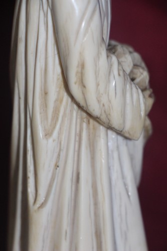 Moine en ivoire, Allemagne XVIIe siècle - Louis XIII