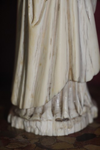 Louis XIII - Moine en ivoire, Allemagne XVIIe siècle