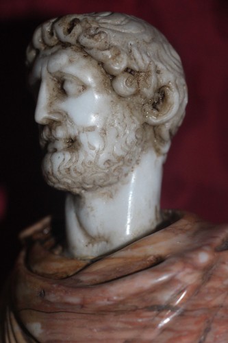 Petit buste d'empereur romain en marbre, Italie début XIXe siècle - Empire