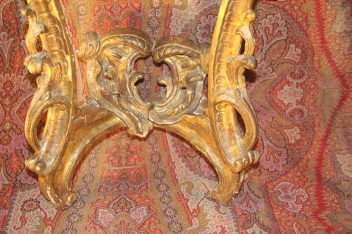 Mobilier Console - Console d'entre deux en bois doré d'époque Louis XV