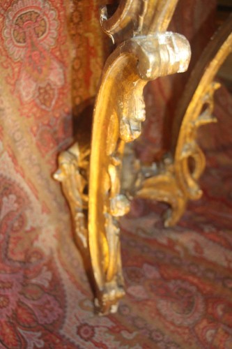 Console d'entre deux en bois doré d'époque Louis XV - Louis XV