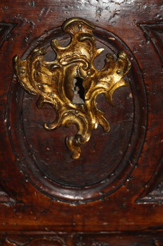 Commode en noyer, plateau marbre, époque Régence vers 1720 - Régence