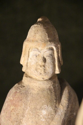 Antiquités - Cavalier sur son cheval en terre cuite, Chine Dynastie Tang 618-906 av J.-C
