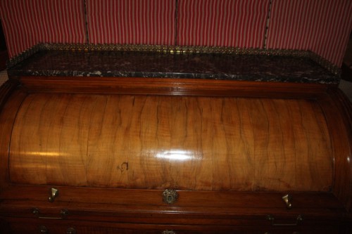 Antiquités - Blond mahogany cylinder desk, Parisian craftsmanship, Louis XVI period