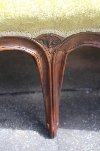 XVIIIe siècle - Canapé corbeille, travail provençal d'époque Louis XV