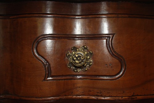 Mobilier Commode - Commode arbalète provençale, époque Louis XV