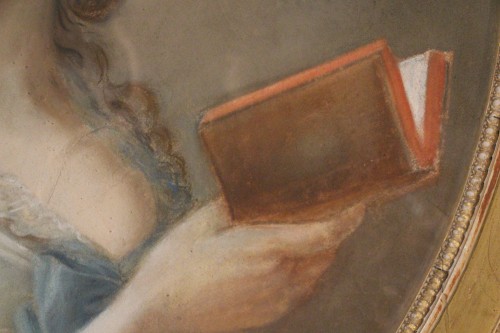 Antiquités - Dame de qualité au livre, école française vers 1775